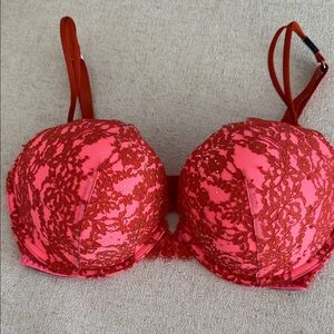 NWT Victoria’s Secret Sexy Red Lace Push-Up Bra